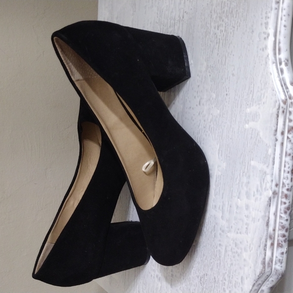 Daily Suede Shoes - Picture 2 of 6